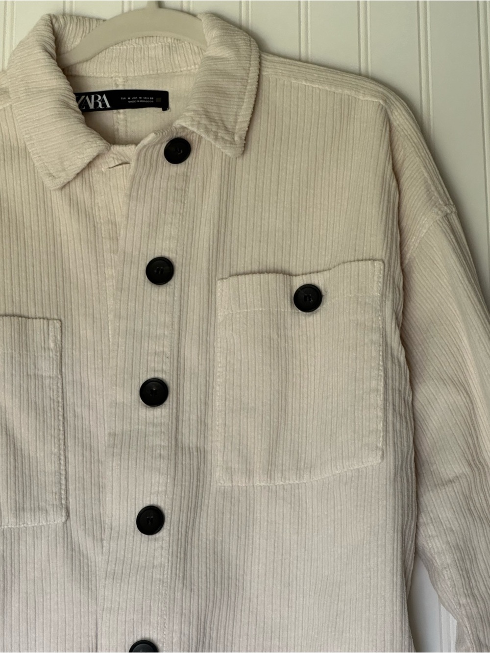 ZARA Cream Corduroy Jacket with Black Buttons, Capsule Wardrobe, Fall Outfits